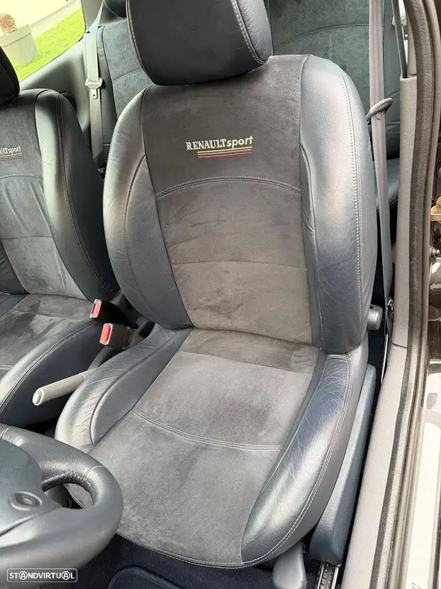 Renault Clio Sport Tourer - 14