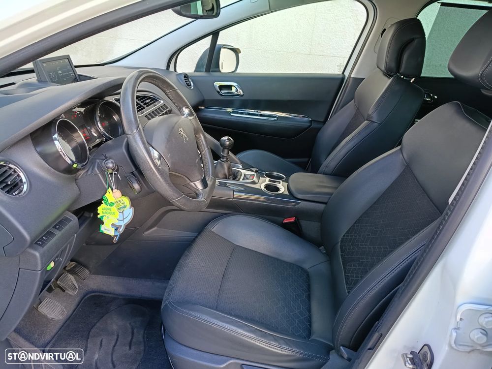 Peugeot 3008 1.6 HDi Allure - 14