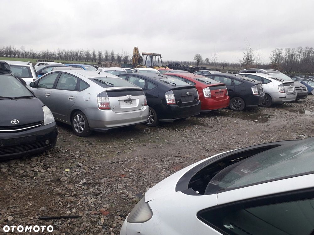 Toyota Prius II przekładka van vana kanapa tył pas - 11