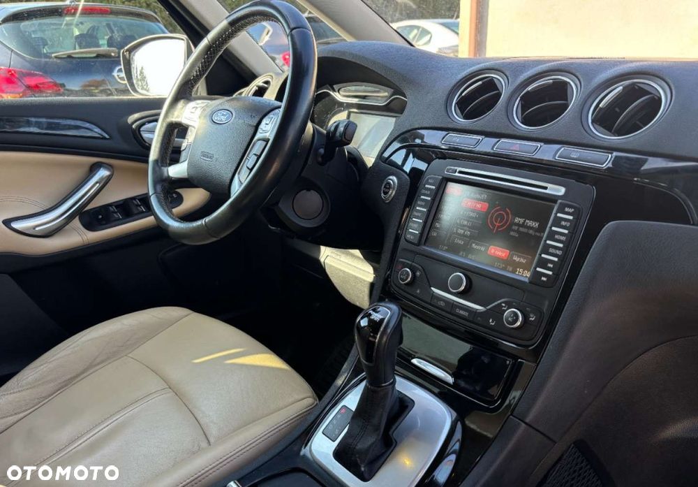 Ford S-Max - 10