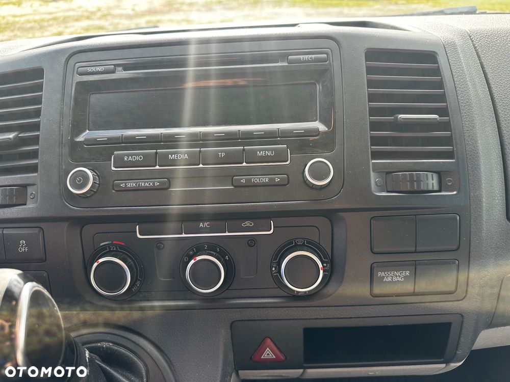 Volkswagen T5 - 12