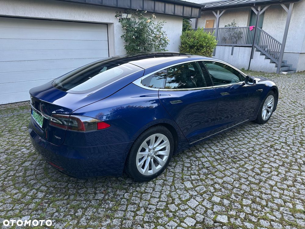Tesla Model S Long Range Plus - 12