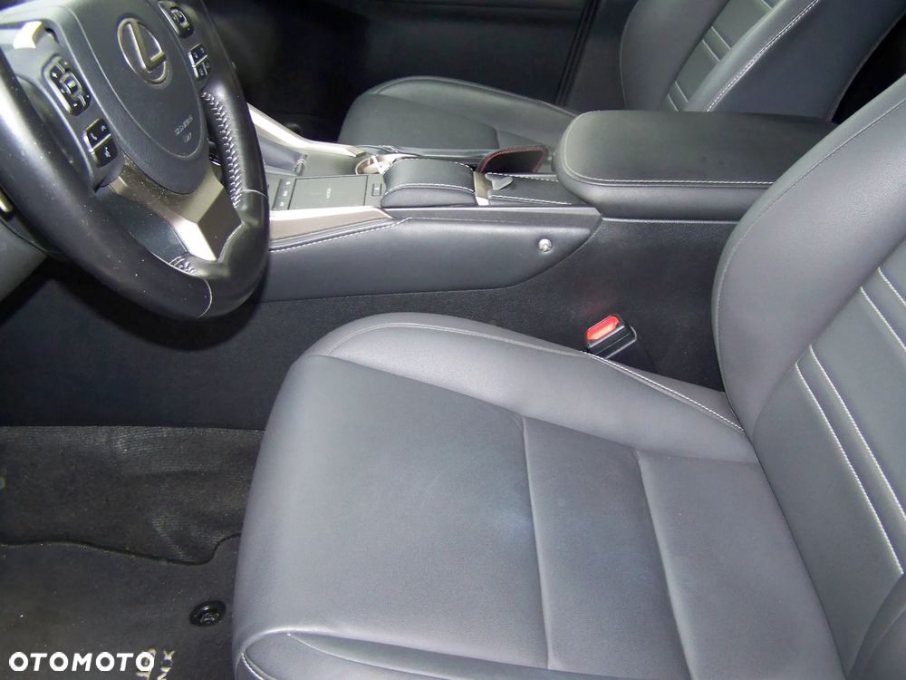 Lexus NX 300h F Impression AWD - 5