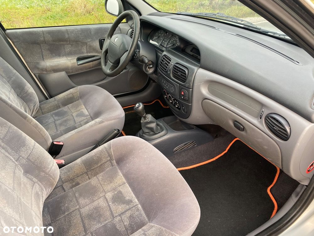 Renault Megane 1.4 16V Authentique - 9