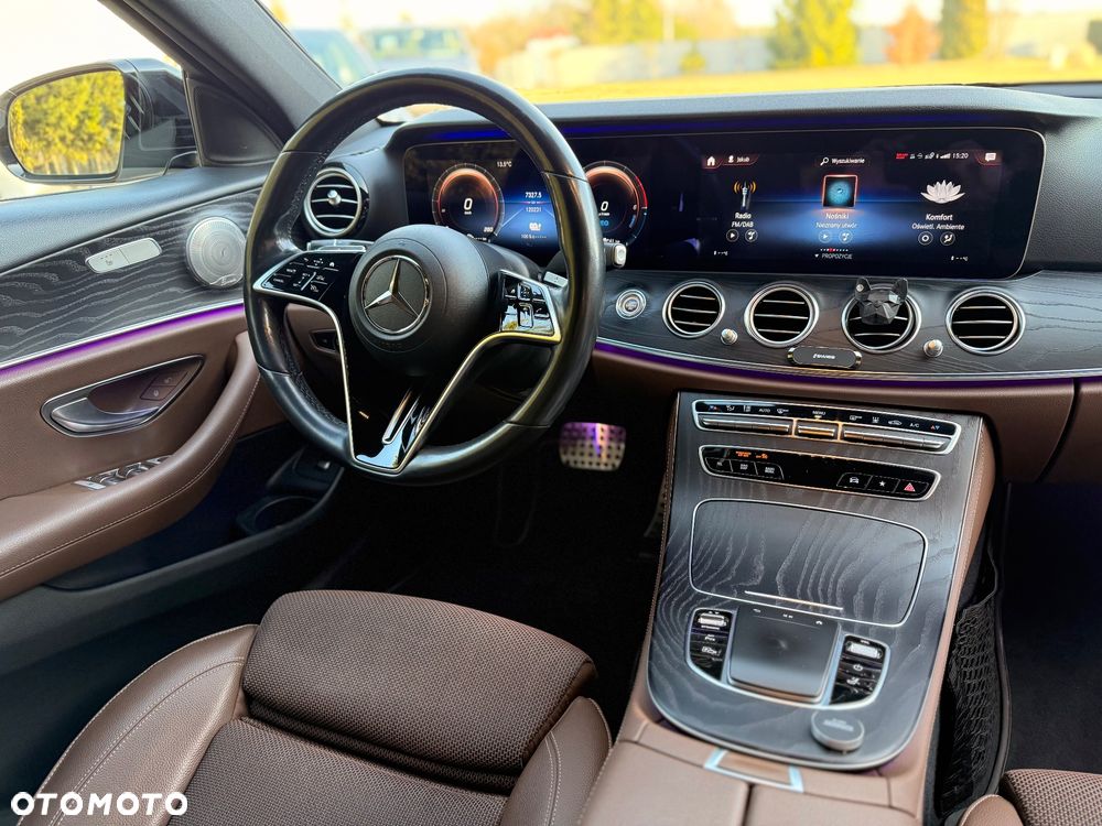 Mercedes-Benz Klasa E 300 de 9G-TRONIC - 26