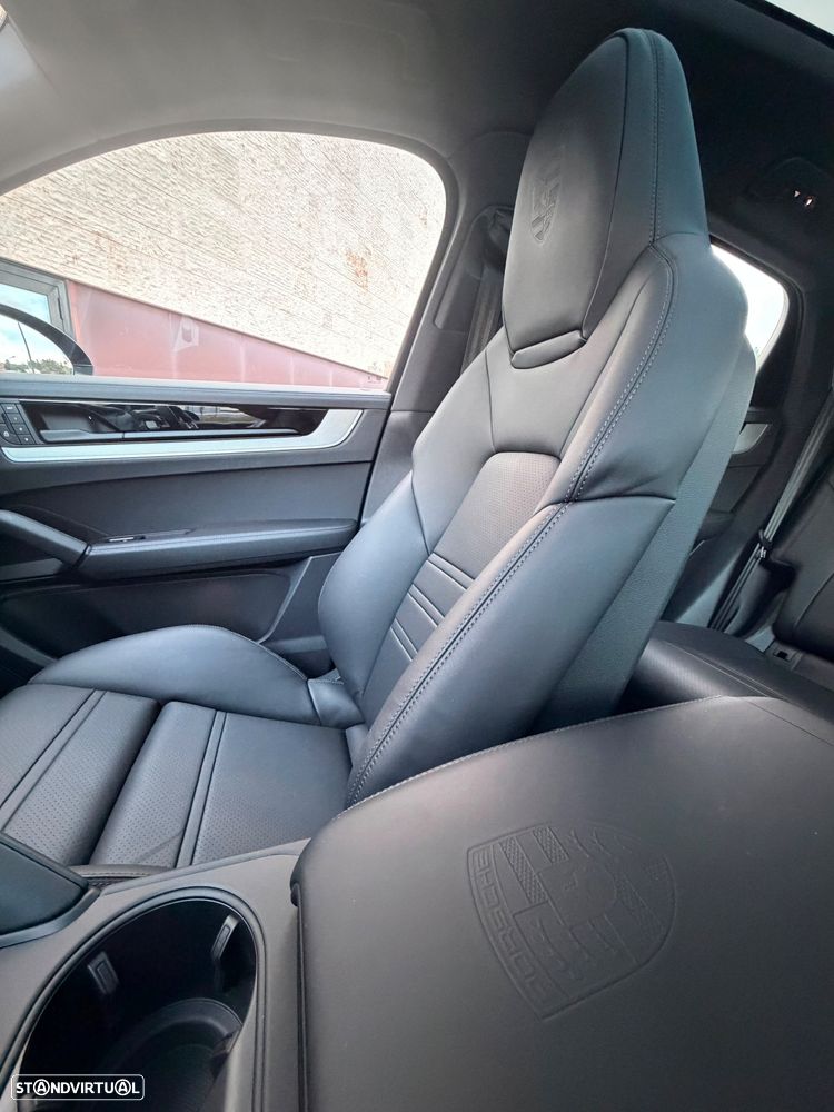 Porsche Cayenne S E-Hybrid - 37