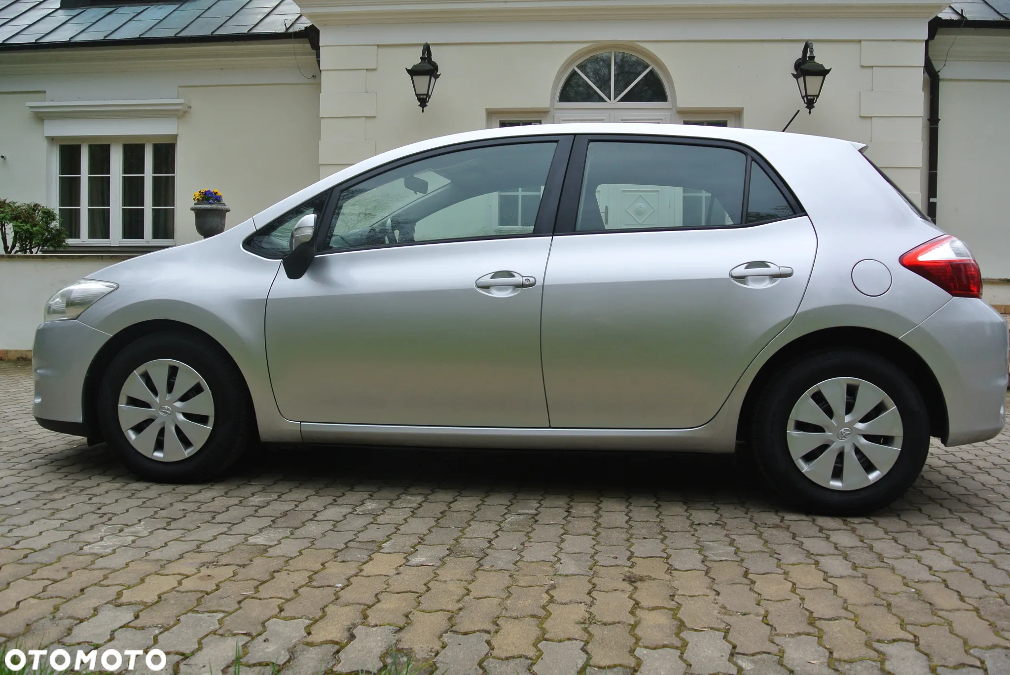 Toyota Auris 1.4 D-4D Premium - 4