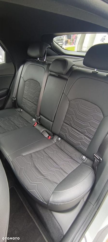 Kia Ceed - 10