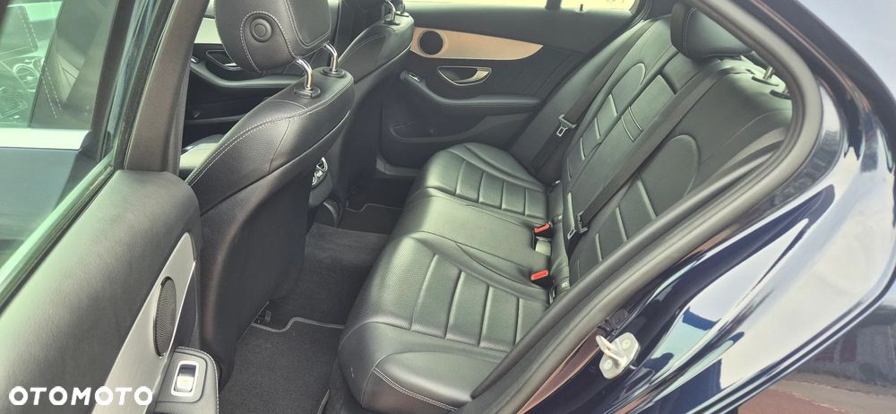 Mercedes-Benz Klasa C 200 d 9G-TRONIC AMG Line - 17