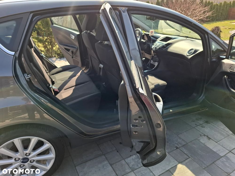 Ford Fiesta 1.0 EcoBoost Titanium - 23