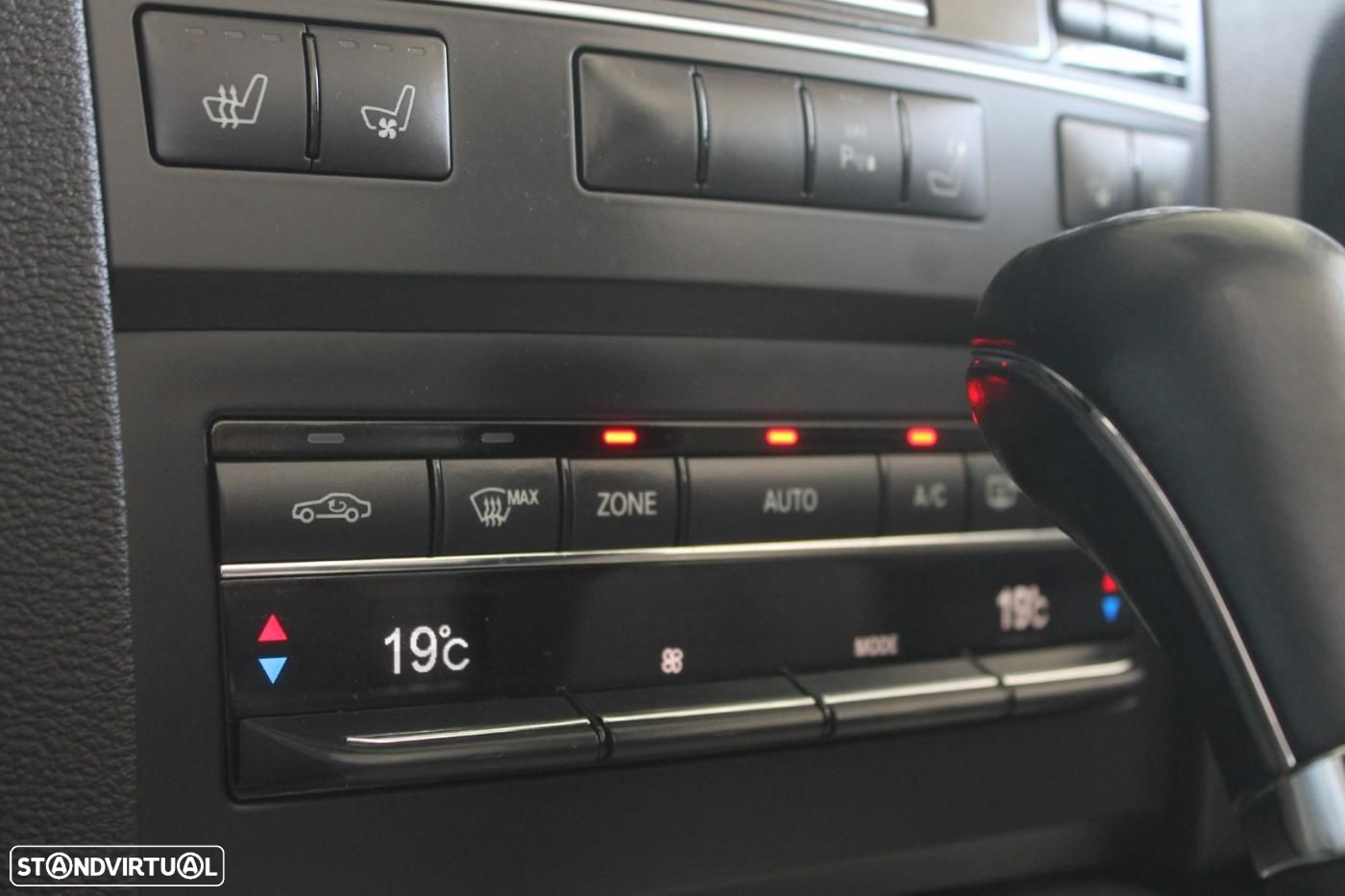 Mercedes-Benz E 250 CGi Avantgarde BlueEfficiency Auto - 35