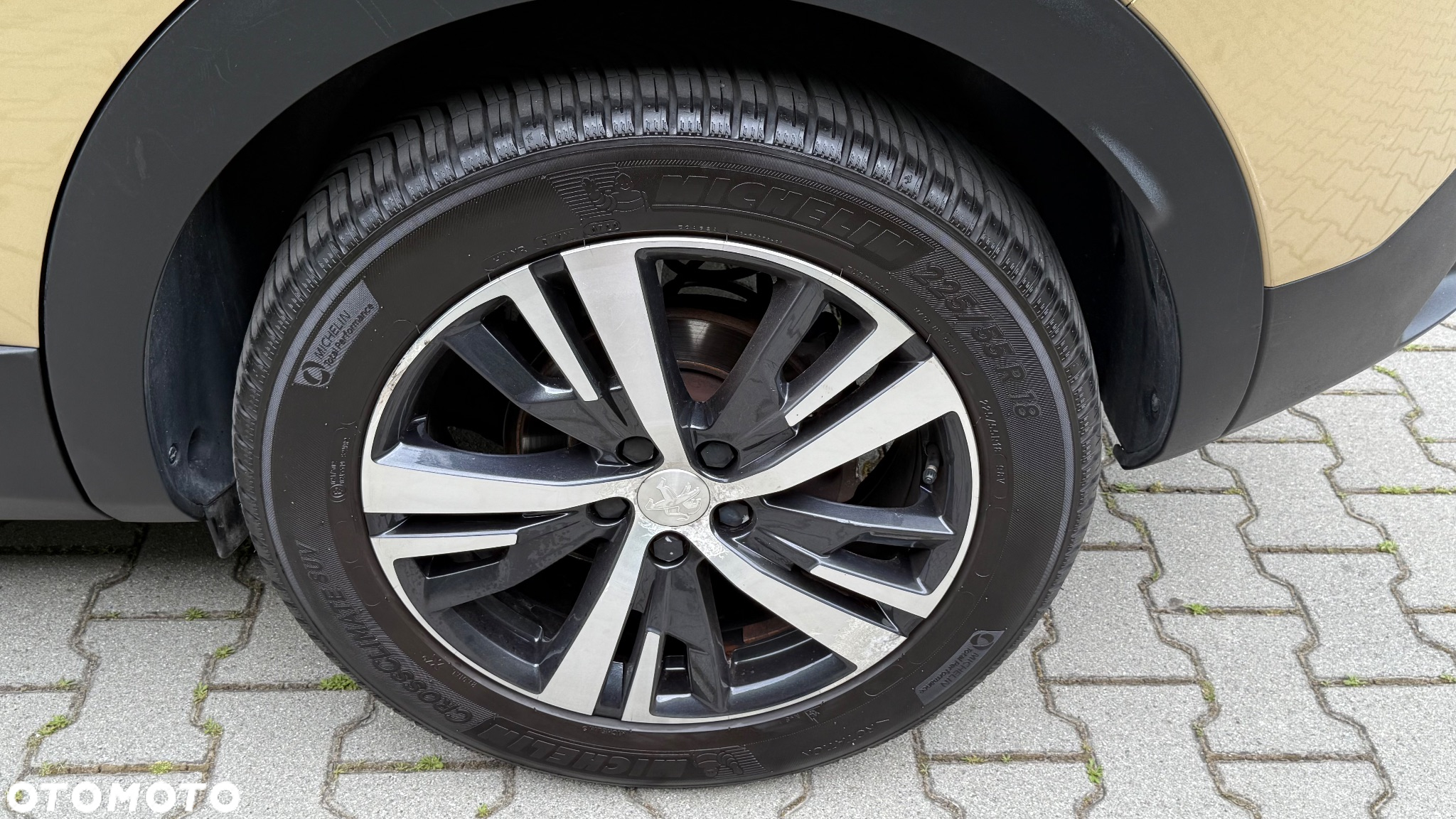 Peugeot 3008 1.6 BlueHDi Allure S&S EAT6 - 40