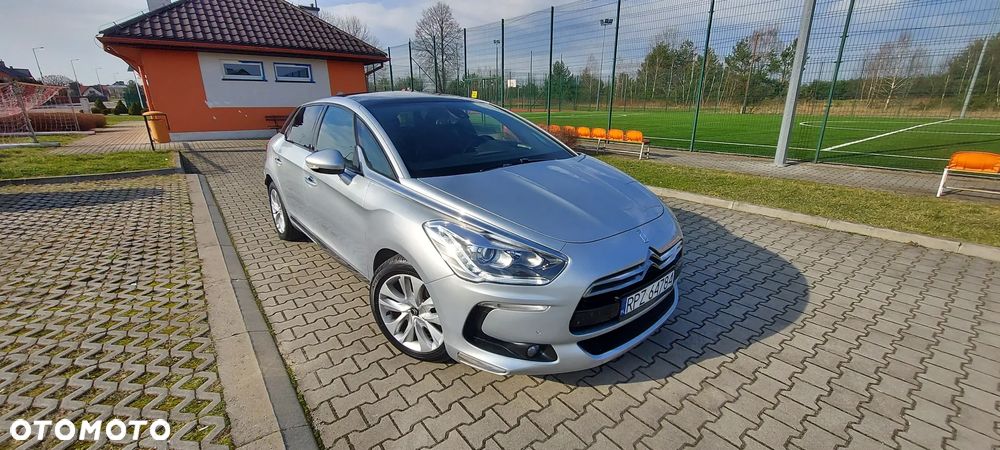 Citroën DS5 e-HDi 115 EGS6 Chic - 23