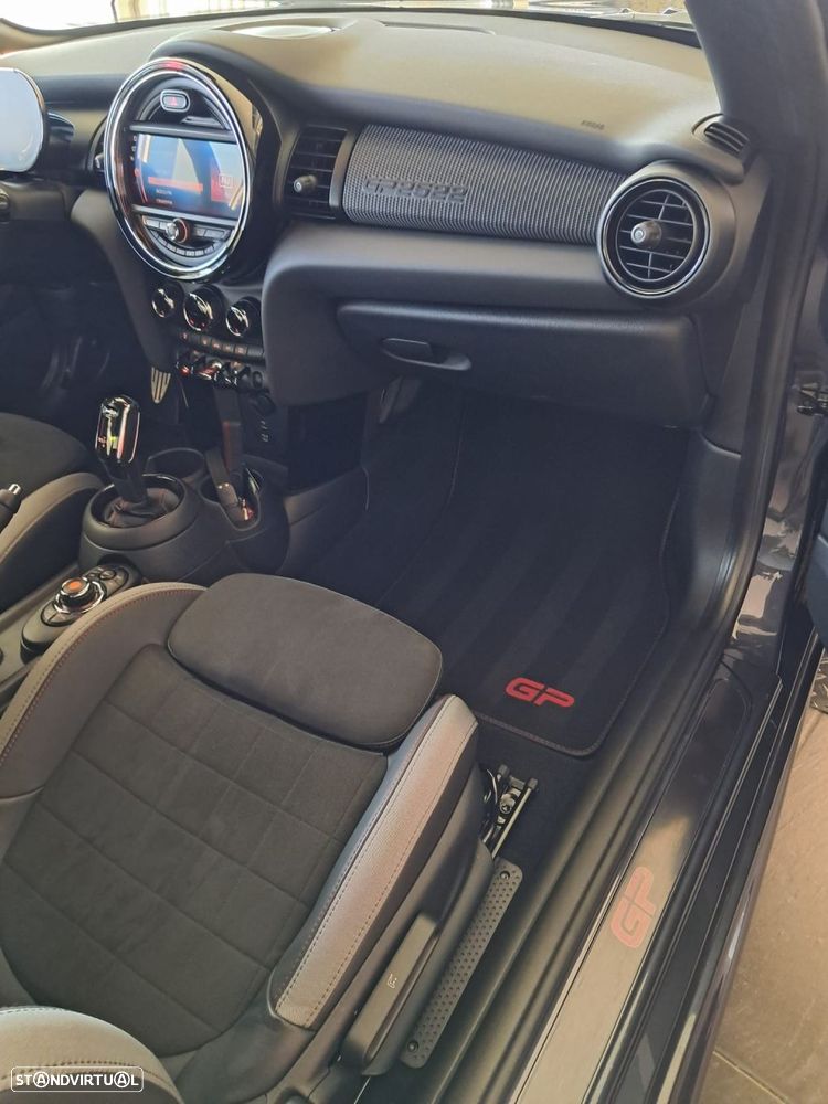 MINI 3 Portas John Cooper Works GP - 9