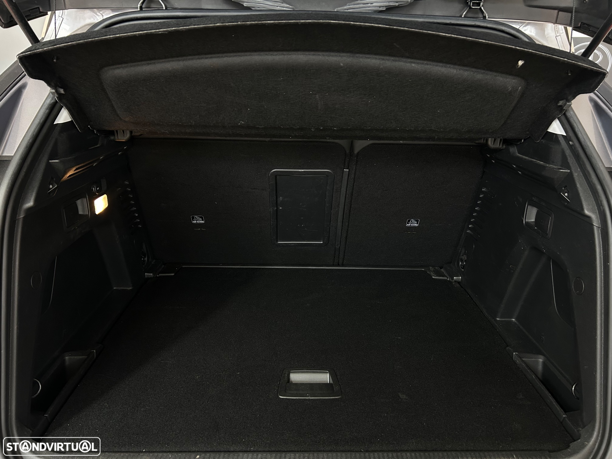 Peugeot 3008 1.2 PureTech Allure EAT6 - 27