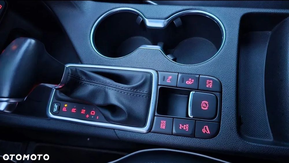 Kia Sportage 1.6 T-GDI AWD DCT GT LINE - 10