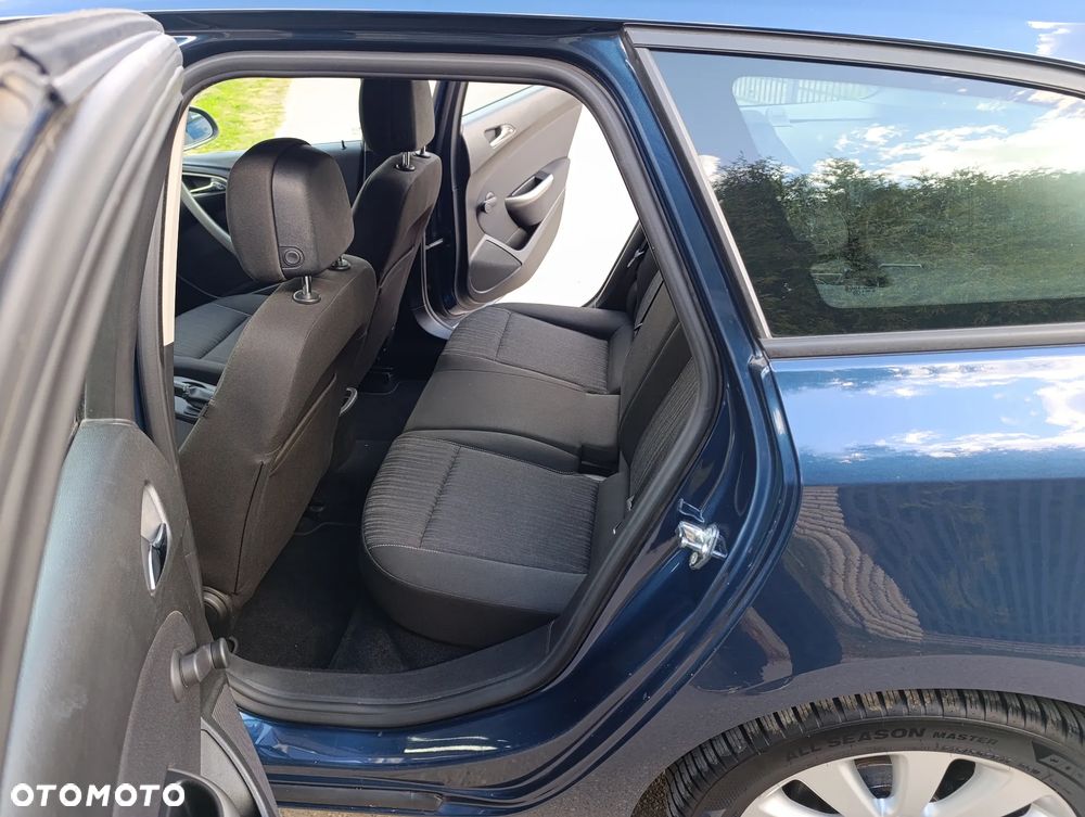 Opel Astra 1.6 Color Edition - 15