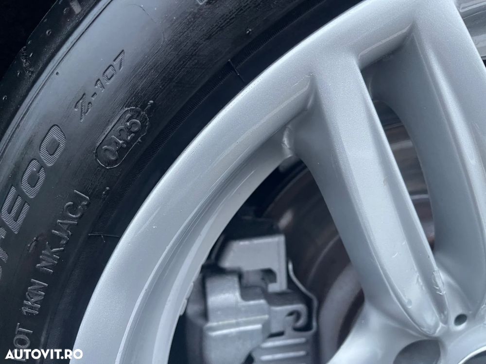 BMW Seria 5 520d Sport-Aut. - 29