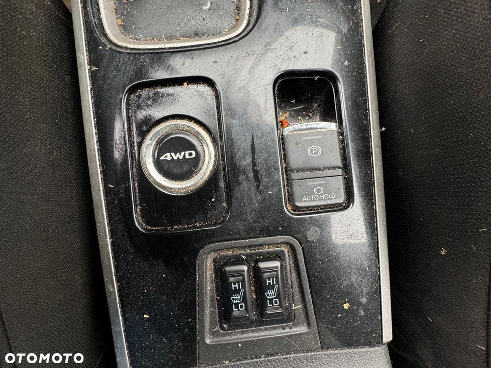 Mitsubishi Outlander - 11