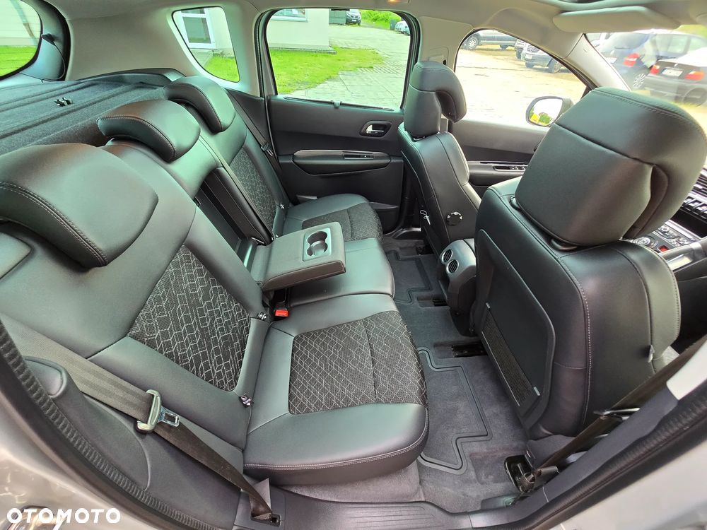 Peugeot 3008 2.0 HDi Allure - 21