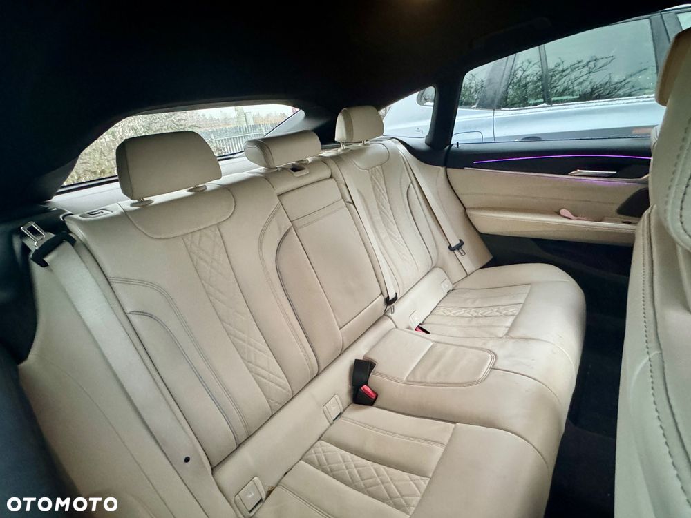 BMW 6GT 640i xDrive M Sport sport - 8