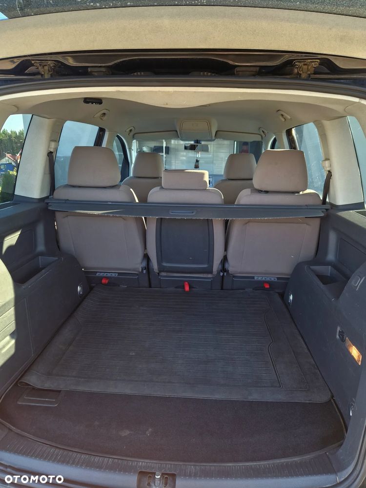 Volkswagen Touran 2.0 TDI Highline - 7
