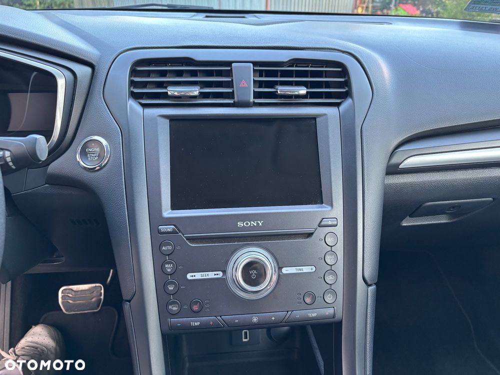 Ford Fusion 2.0 EcoBoost Titanium - 29