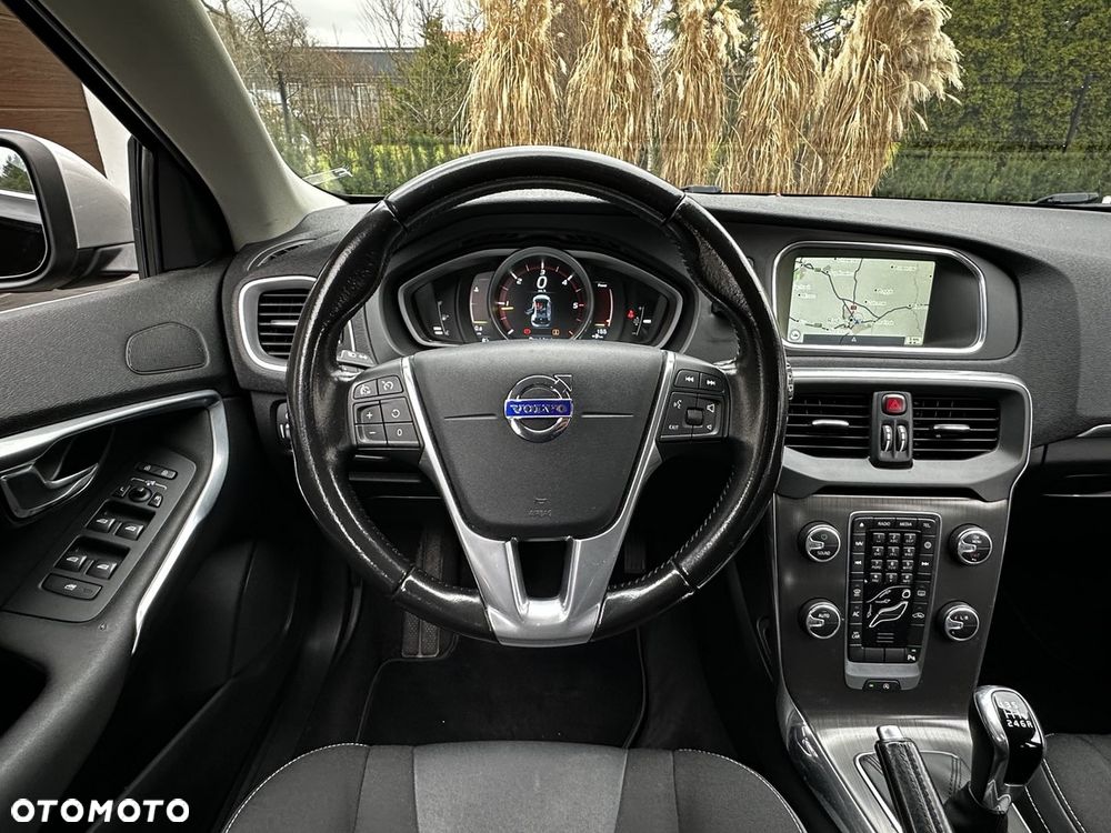 Volvo V40 D2 Drive-E Momentum - 39