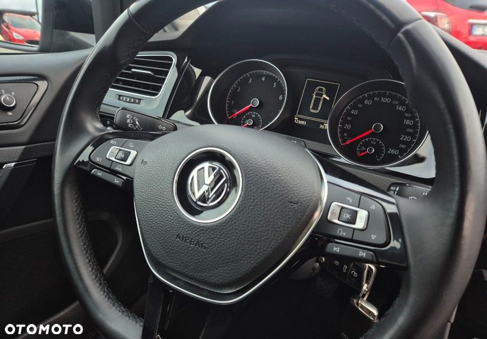Volkswagen Golf - 13