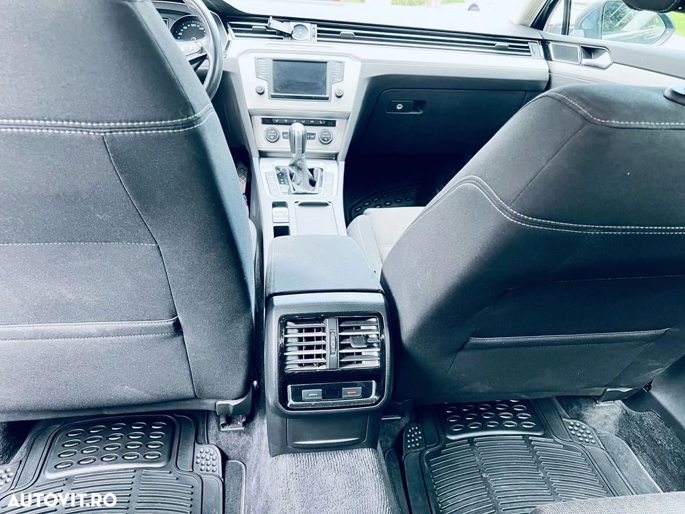 Volkswagen Passat 2.0 TDI DSG Comfortline - 12