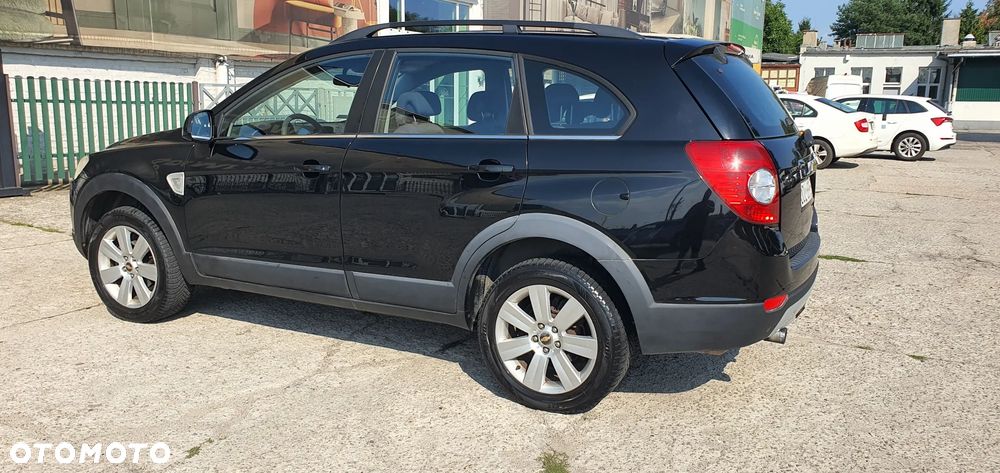 Chevrolet Captiva 2.4 LS 5os - 8