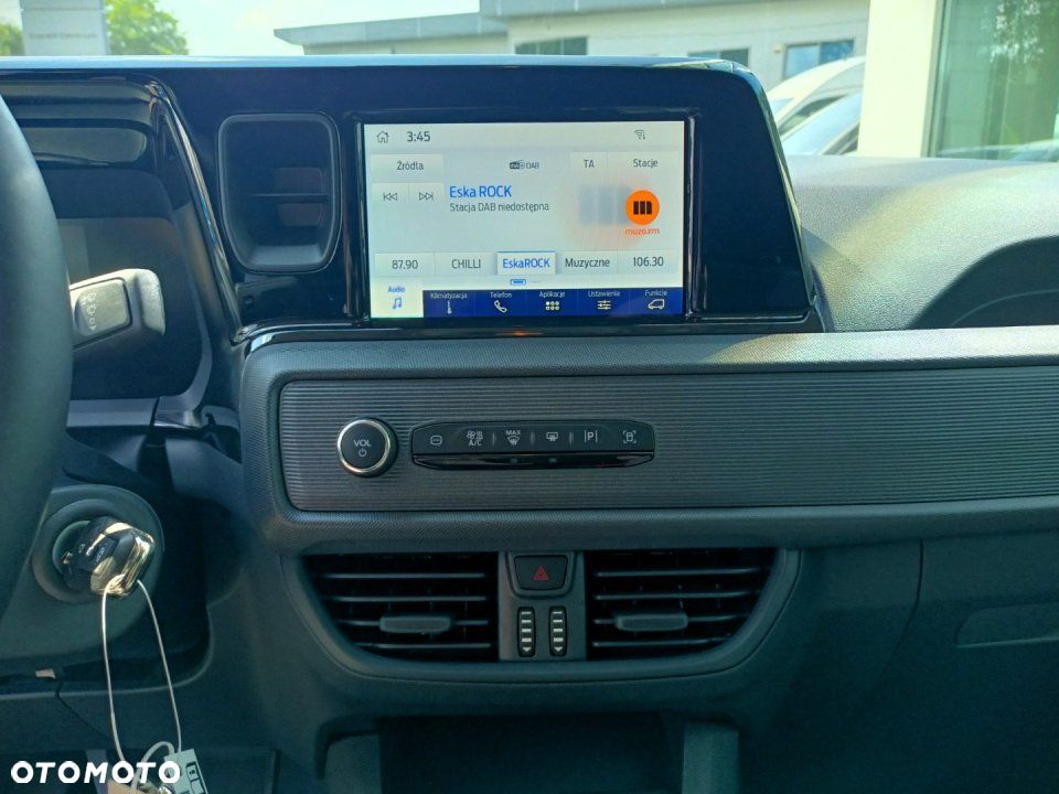 Ford Transit Courier - 19