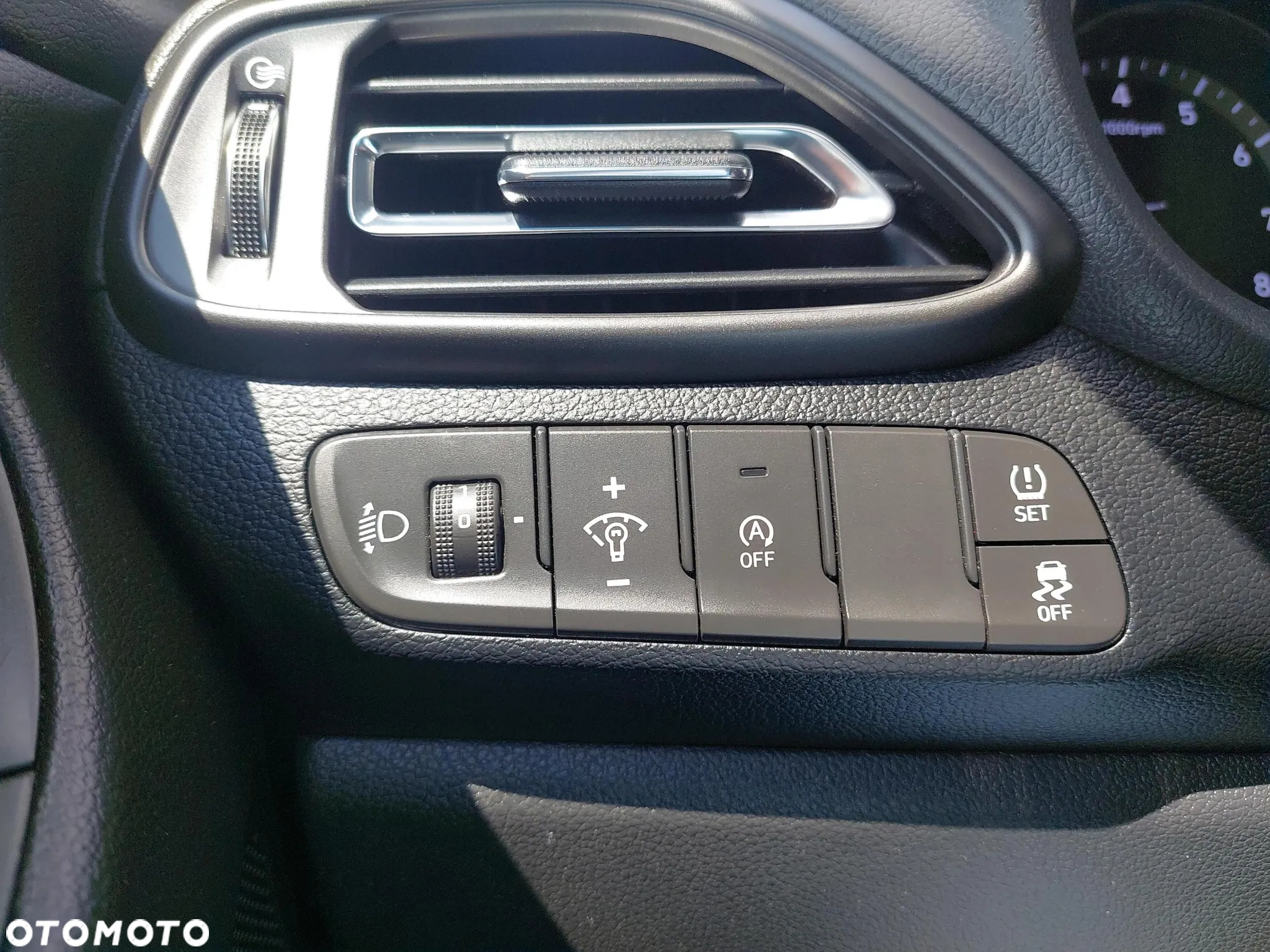Hyundai i30 1.5 DPI Comfort - 22