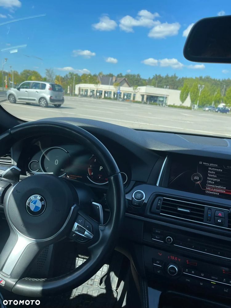 BMW Seria 5 520d xDrive Sport - 10
