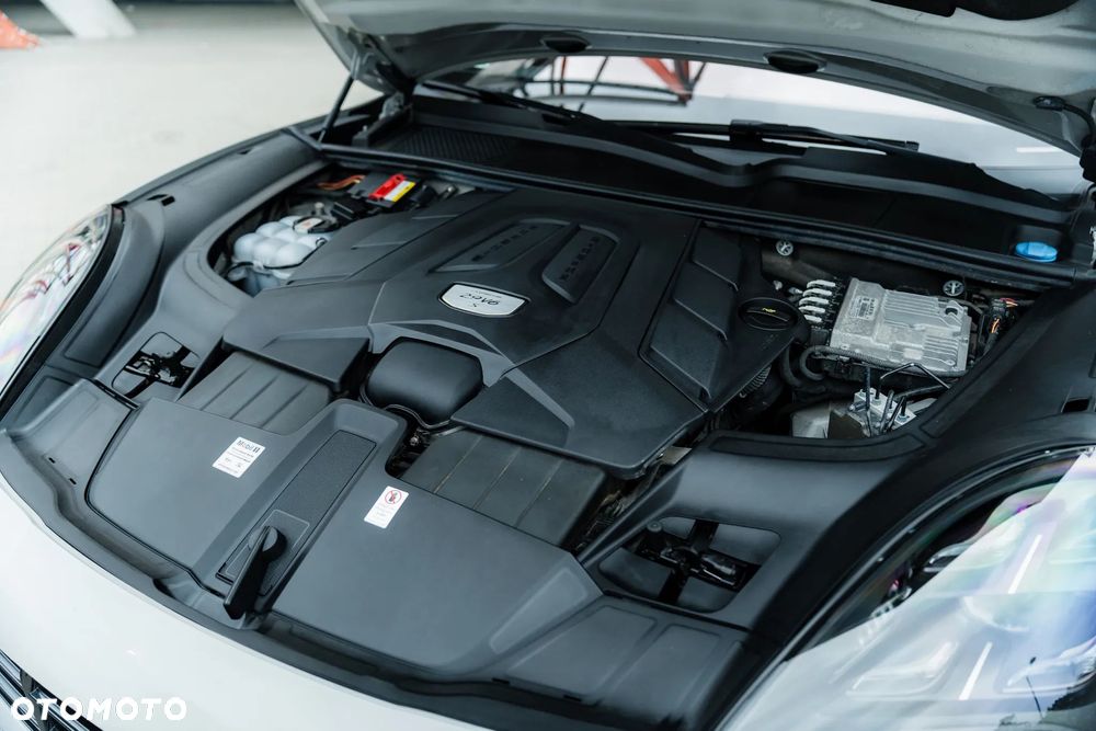 Porsche Cayenne S - 26