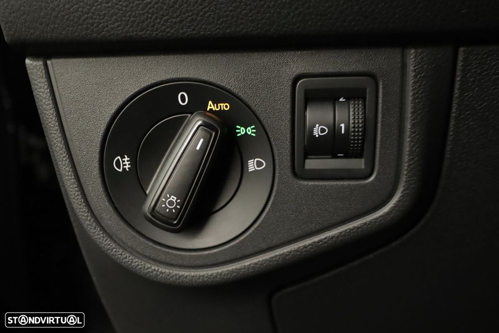 VW Taigo 1.0 TSI Urban DSG - 18