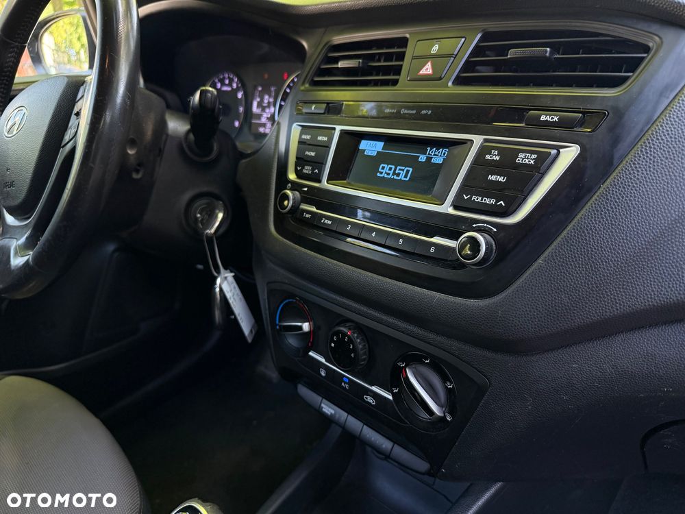 Hyundai i20 - 23