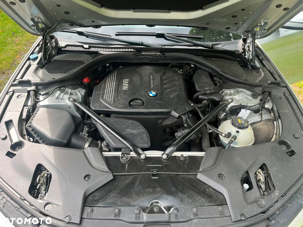 BMW Seria 5 520d Sport Line - 24