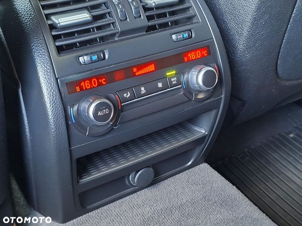 BMW Seria 5 M550d xDrive - 24