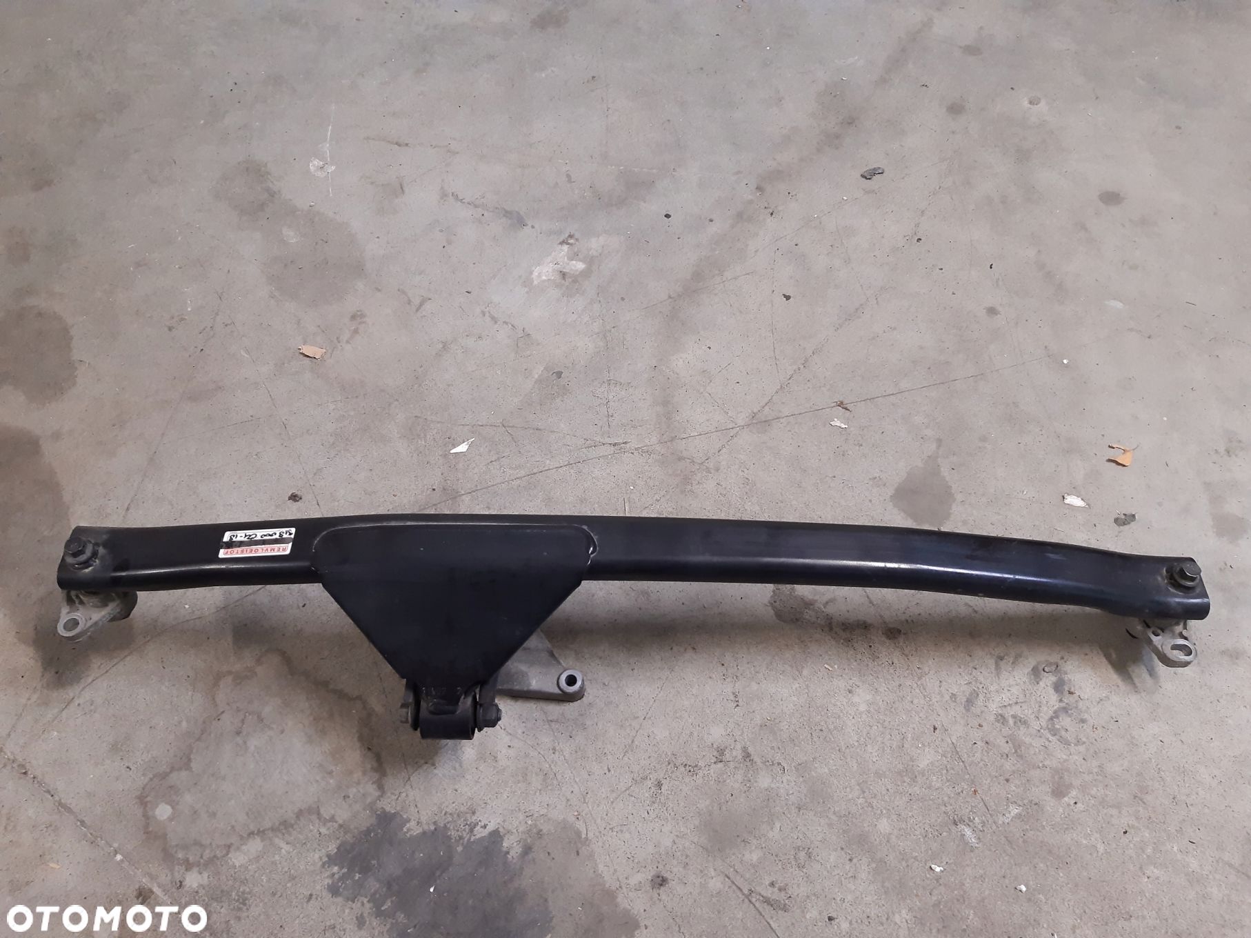 Volvo S60 V70 06r 2.4B ROZPORKA ŁAPA 30671357 - 1