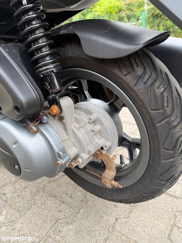 Aprilia SR - 24