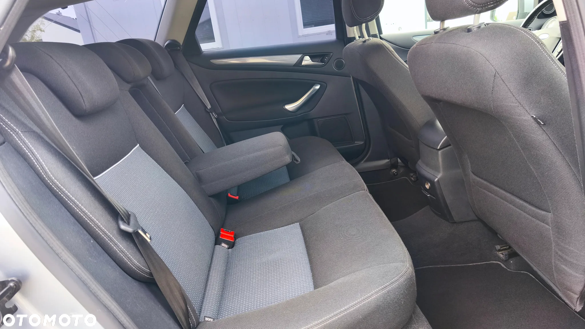 Ford Mondeo - 31