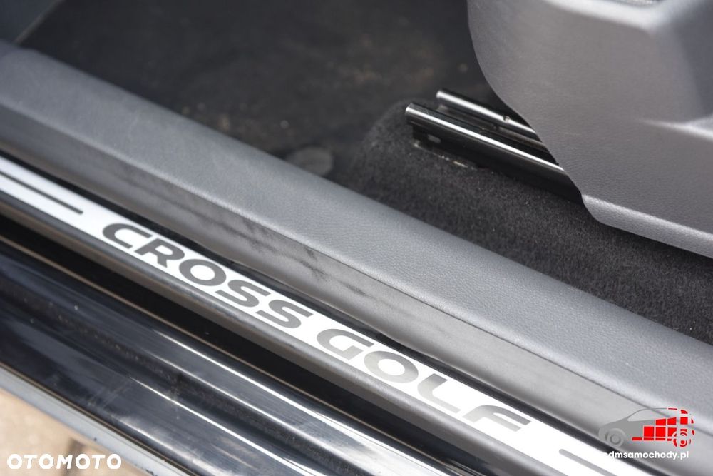 Volkswagen Golf - 32