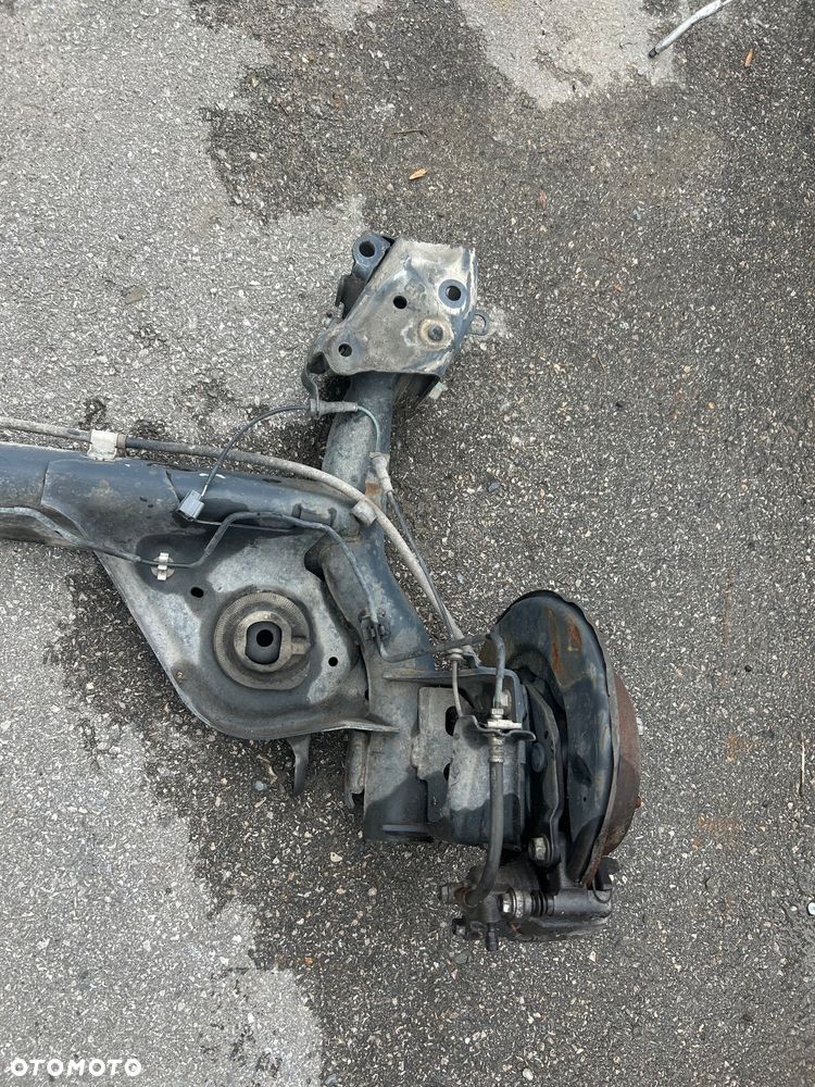 Nissan Juke I ośka tył belka zawieszenia tył tylna tarcze - 2
