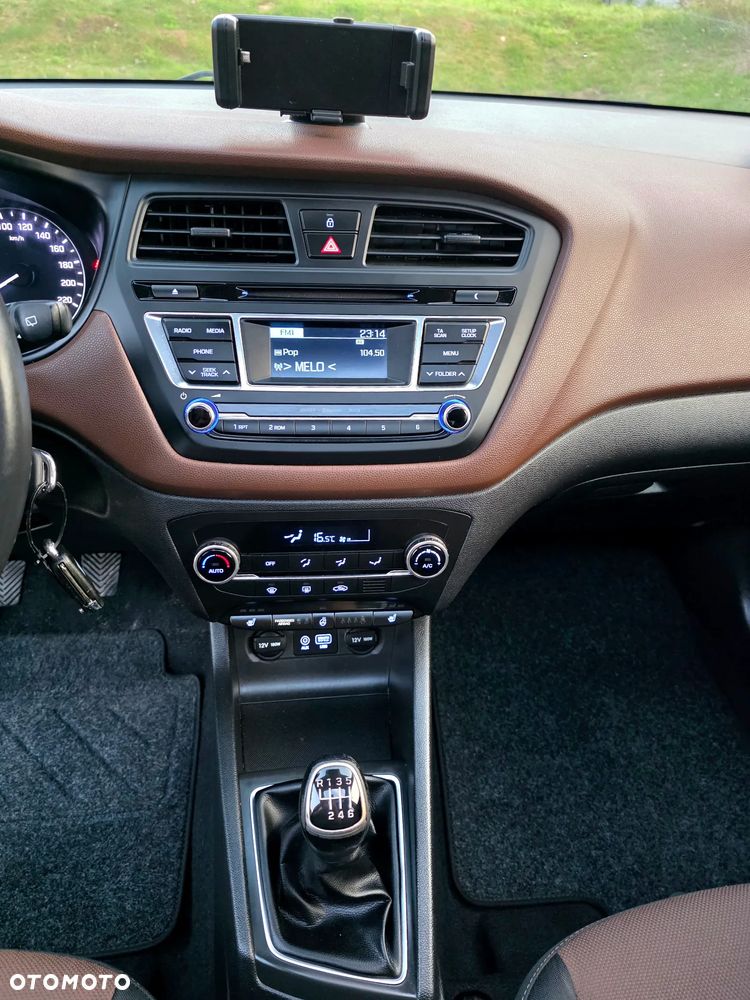 Hyundai i20 - 23