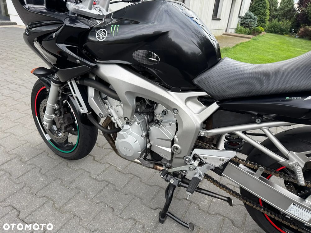 Yamaha FZ6 - 22