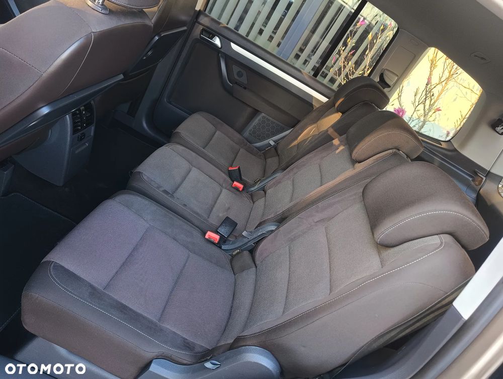 Volkswagen Touran 1.4 TSI STYLE - 31