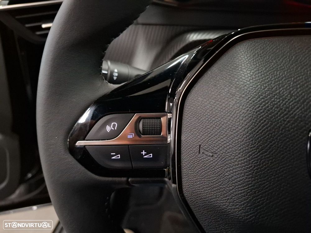 Peugeot 2008 1.2 PureTech Style - 15