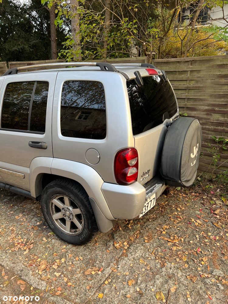 Jeep Liberty - 2