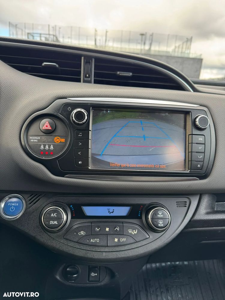 Toyota Yaris 1.5 VVT-i Style - 7